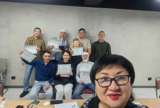 Вручение сертификатов выпускникам тренингов DUAL.KZ